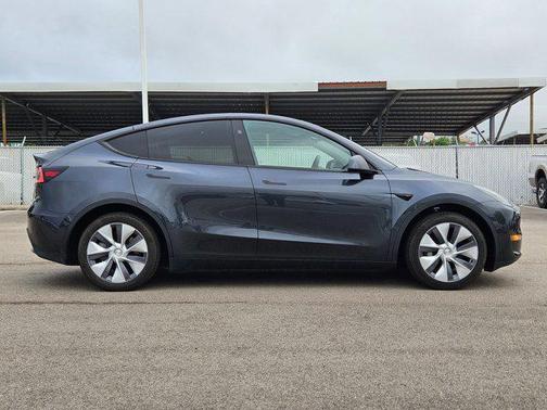 Silver/Gray 2024 Tesla Model Y Long Range Dual Motor All-Wheel Drive