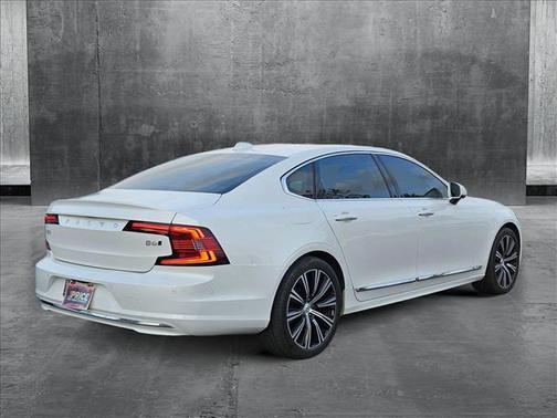 2022 Volvo S90 B6 Inscription