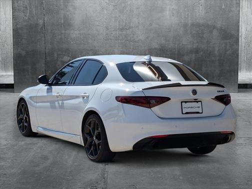 2020 Alfa Romeo Giulia Base