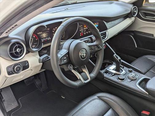 2020 Alfa Romeo Giulia Base