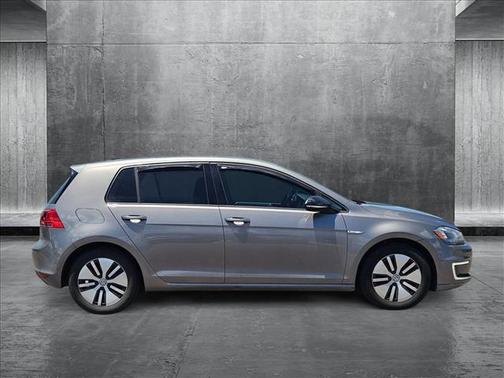 2016 Volkswagen e-Golf SEL Premium