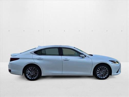 2024 Lexus ES 300h Luxury