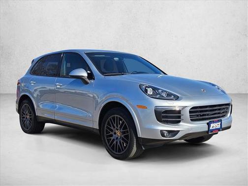 2017 Porsche Cayenne Platinum Edition