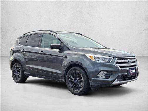 Magnetic Metallic 2018 Ford Escape SE