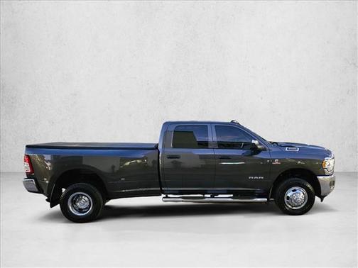 2021 RAM 3500 Tradesman Crew Cab 4x4 8' Box