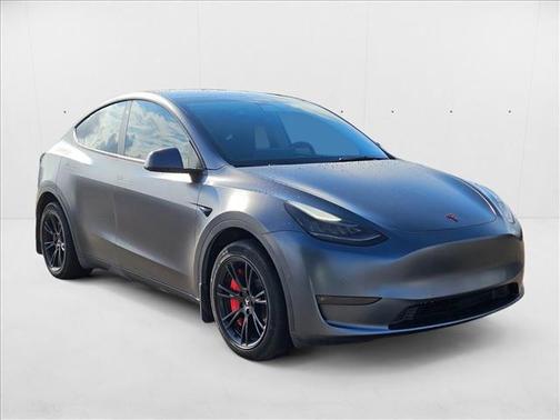 2022 Tesla Model Y Long Range Dual Motor All-Wheel Drive