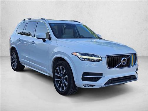 2018 Volvo XC90 T6 Momentum