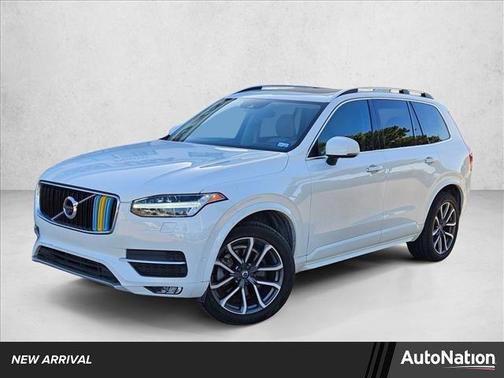 2018 Volvo XC90 T6 Momentum