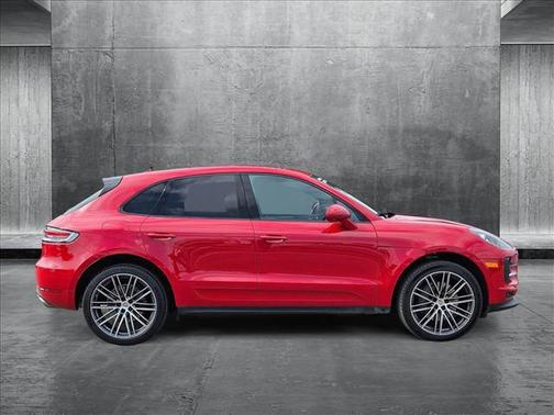 2021 Porsche Macan Base