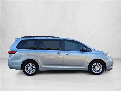 2016 Toyota Sienna XLE Premium