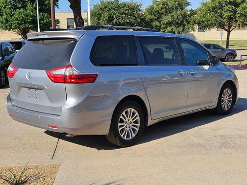 2016 Toyota Sienna XLE Premium