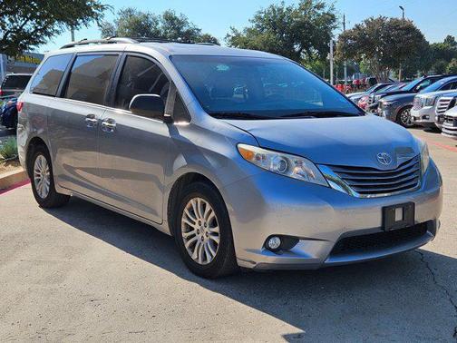 2016 Toyota Sienna XLE Premium