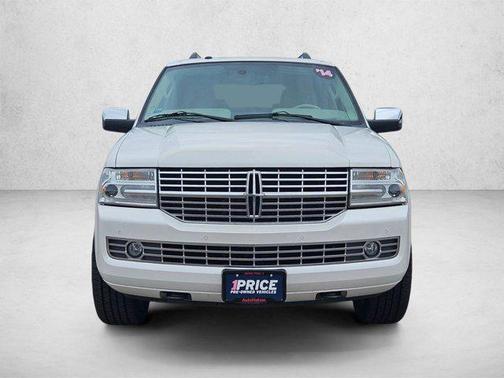 White Platinum Metallic Tri-Coat 2014 Lincoln Navigator Base