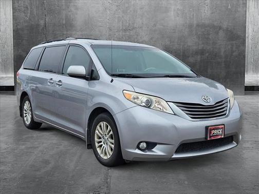 2012 Toyota Sienna XLE