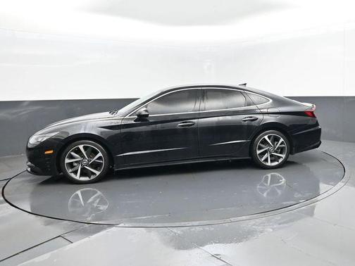Phantom Black 2021 Hyundai SONATA SEL Plus
