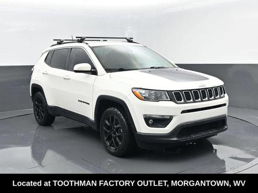 White Clearcoat 2017 Jeep Compass Latitude