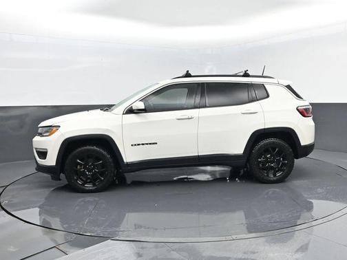 White Clearcoat 2017 Jeep Compass Latitude