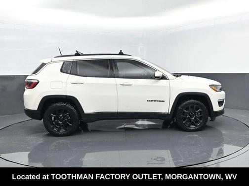 White Clearcoat 2017 Jeep Compass Latitude