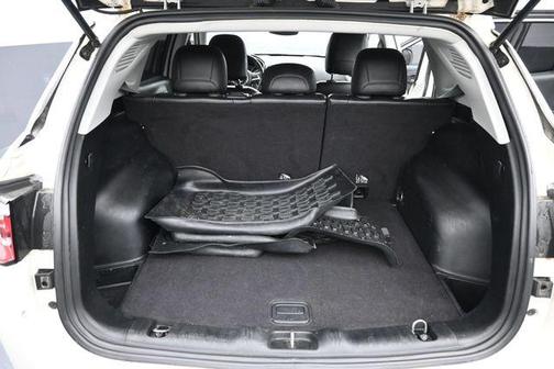 White Clearcoat 2017 Jeep Compass Latitude