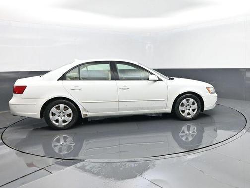 Powder White Pearl 2009 Hyundai SONATA GLS