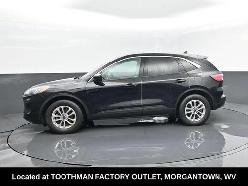 Black Metallic 2022 Ford Escape SE
