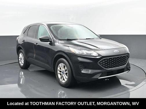 Black Metallic 2022 Ford Escape SE