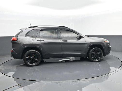 Granite Crystal Metallic Clearcoat 2017 Jeep Cherokee Sport