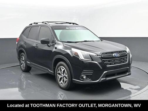 Crystal Black Silica 2024 Subaru Forester Premium