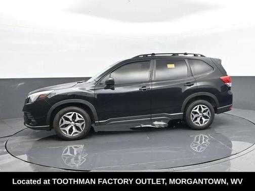 Crystal Black Silica 2024 Subaru Forester Premium