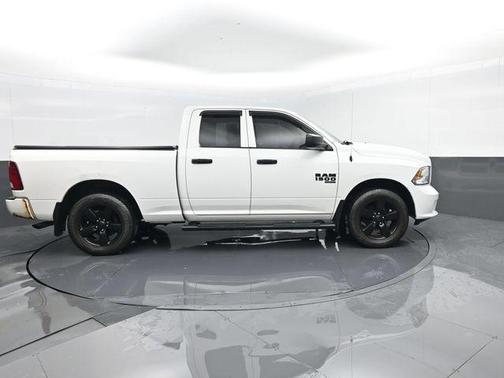 Bright White Clearcoat 2019 RAM 1500 Classic Express