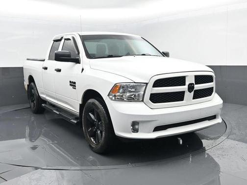 Bright White Clearcoat 2019 RAM 1500 Classic Express