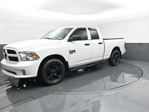 Bright White Clearcoat 2019 RAM 1500 Classic Express