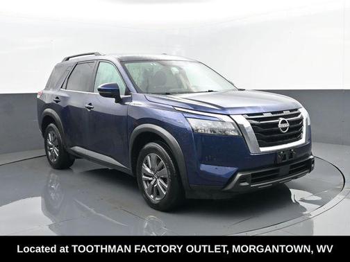 Deep Ocean Blue 2025 Nissan Pathfinder SV