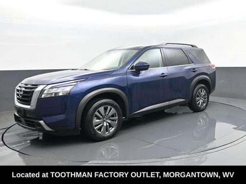 Deep Ocean Blue 2025 Nissan Pathfinder SV