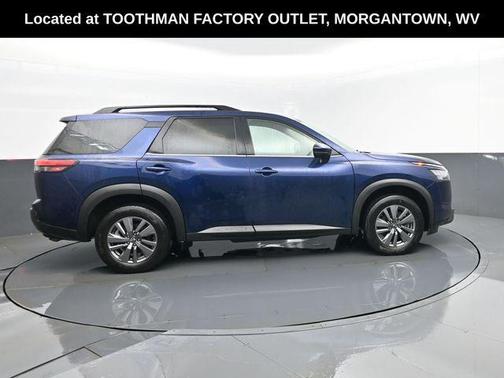 Deep Ocean Blue 2025 Nissan Pathfinder SV