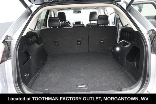 Silver Metallic 2022 Ford Edge SEL