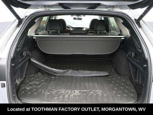 Ice Silver Metallic 2020 Subaru Outback Onyx Edition XT