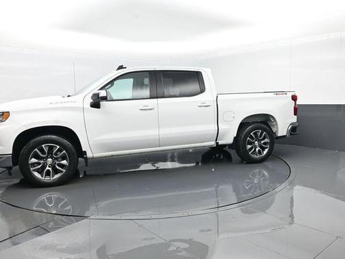 Summit White 2024 Chevrolet Silverado 1500 LT