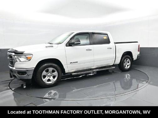 Bright White Clearcoat 2019 RAM 1500 Big Horn
