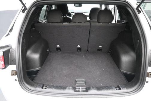 Bright White Clearcoat 2023 Jeep Compass Sport