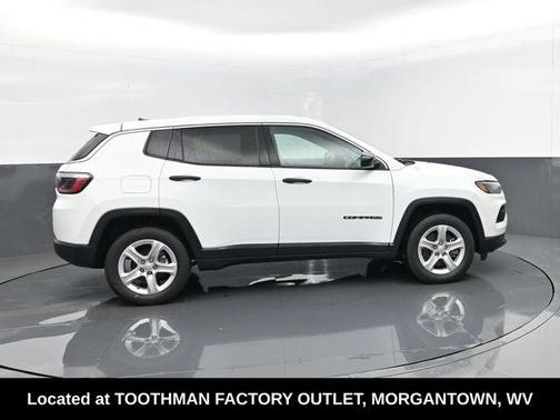 Bright White Clearcoat 2023 Jeep Compass Sport