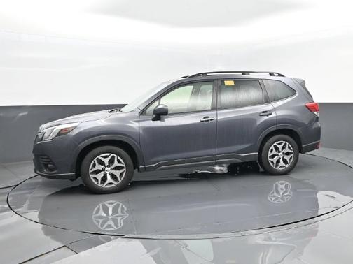 Magnetite Gray Metallic 2023 Subaru Forester Base