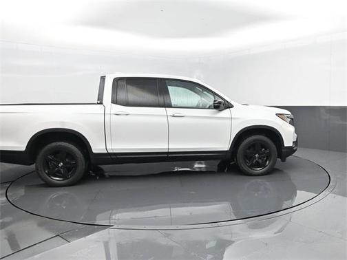 2022 Honda Ridgeline Black Edition