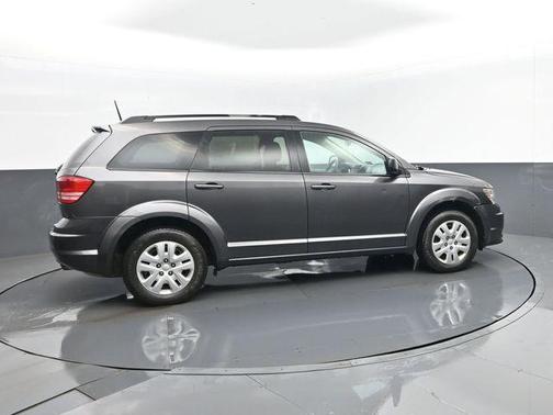 Granite Crystal Clearcoat Metallic 2019 Dodge Journey SE Value Package