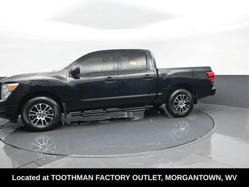 2024 Nissan Titan SV