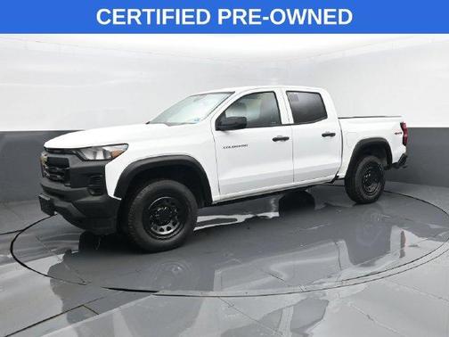 White 2024 Chevrolet Colorado WT