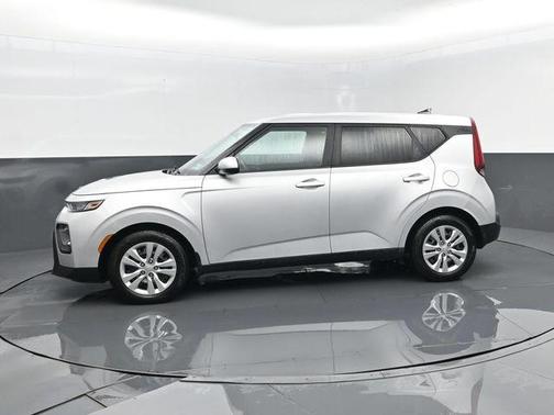 Sparkling Silver 2021 Kia Soul LX