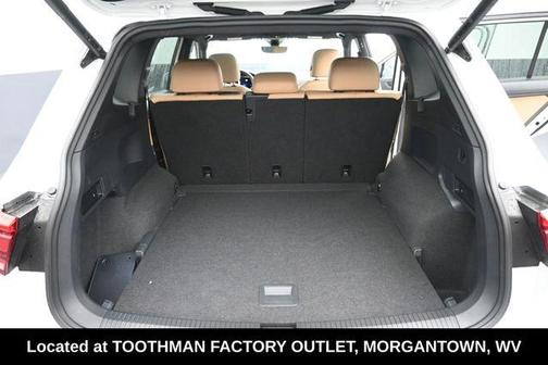 Pure White 2022 Volkswagen Tiguan 2.0T SE