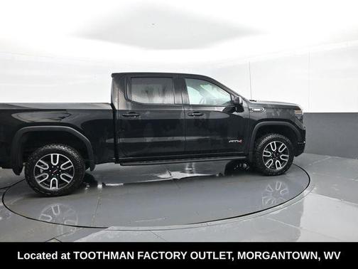 Onyx Black 2025 GMC Sierra 1500 AT4