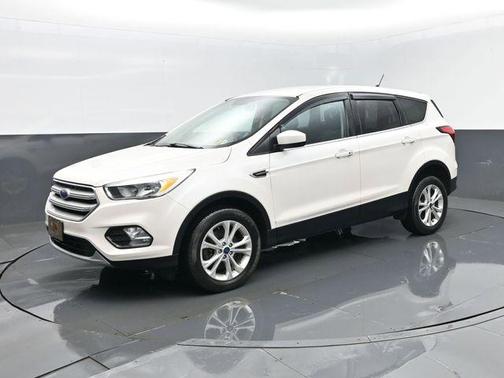 White Platinum Clearcoat Metallic 2019 Ford Escape SE